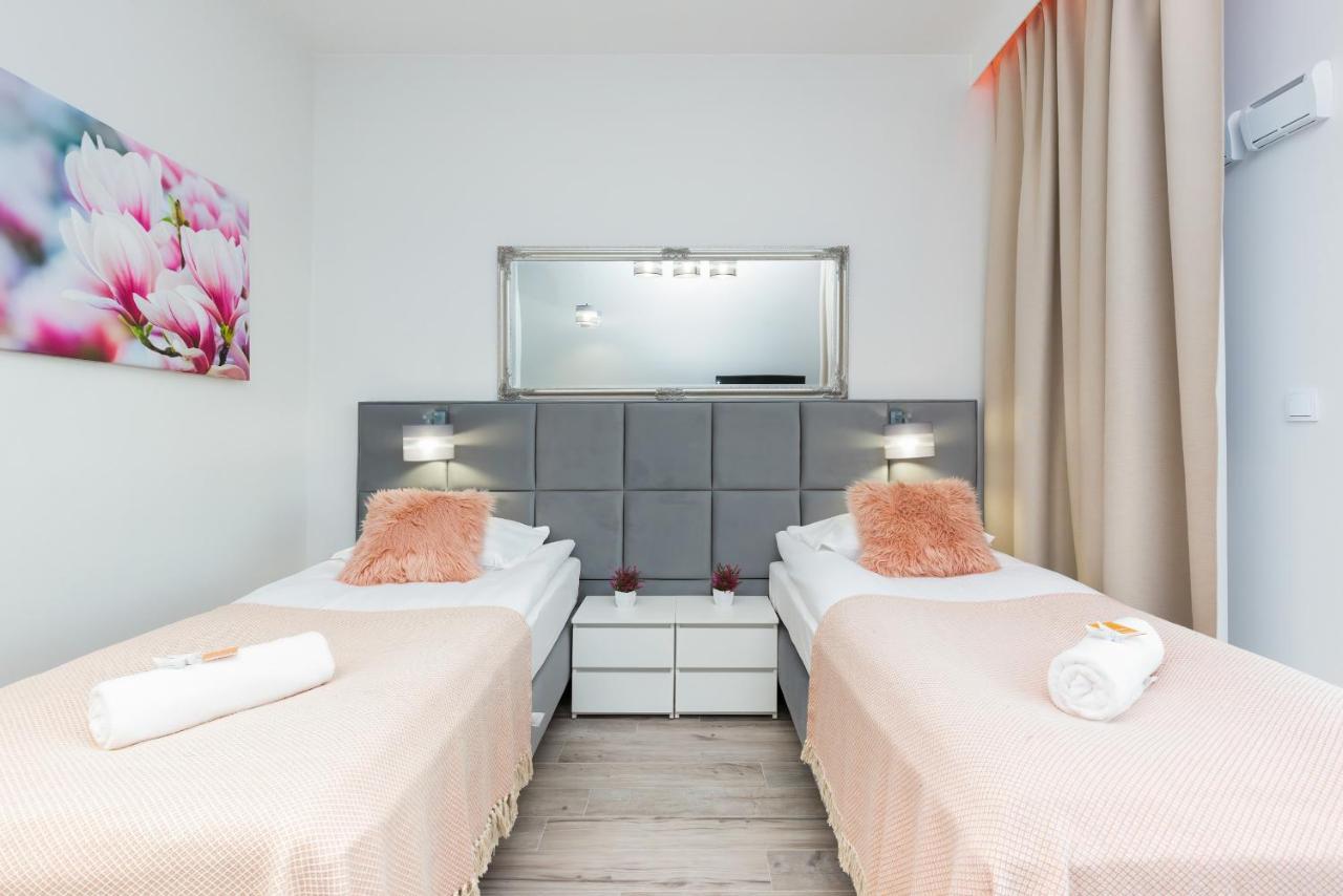 Apartments With Parking Warsaw Business Center By Noclegi Renters Luaran gambar